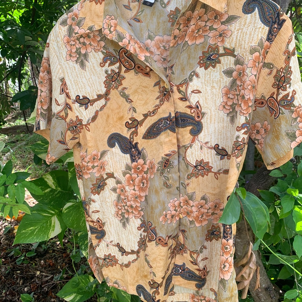 Vintage Botton up
